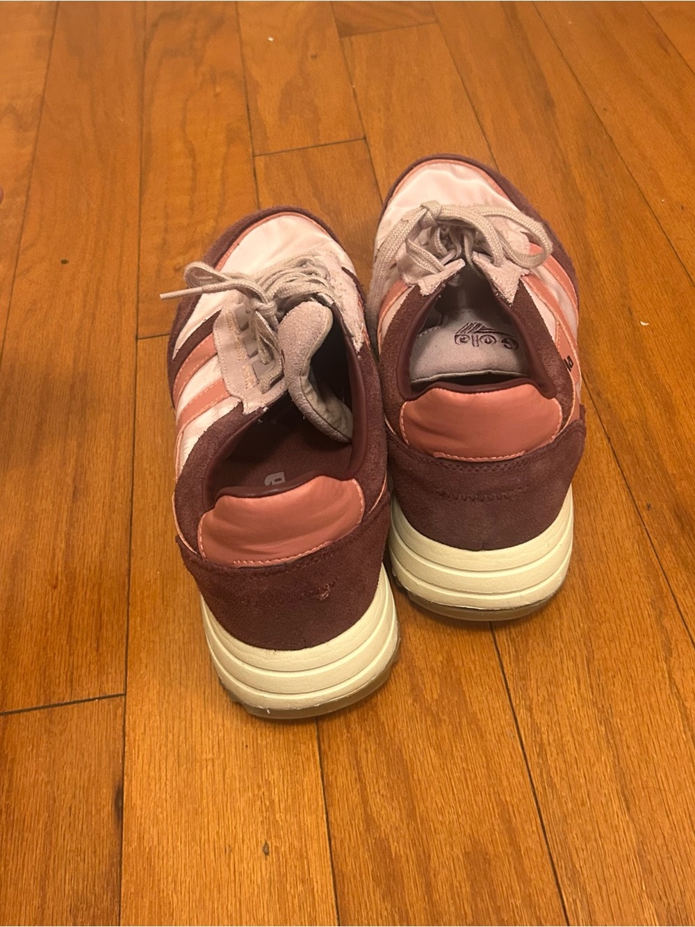 Gola Women's Retro Runner Sneaker in Plum & Dusty Pink - Picture 7 of 12